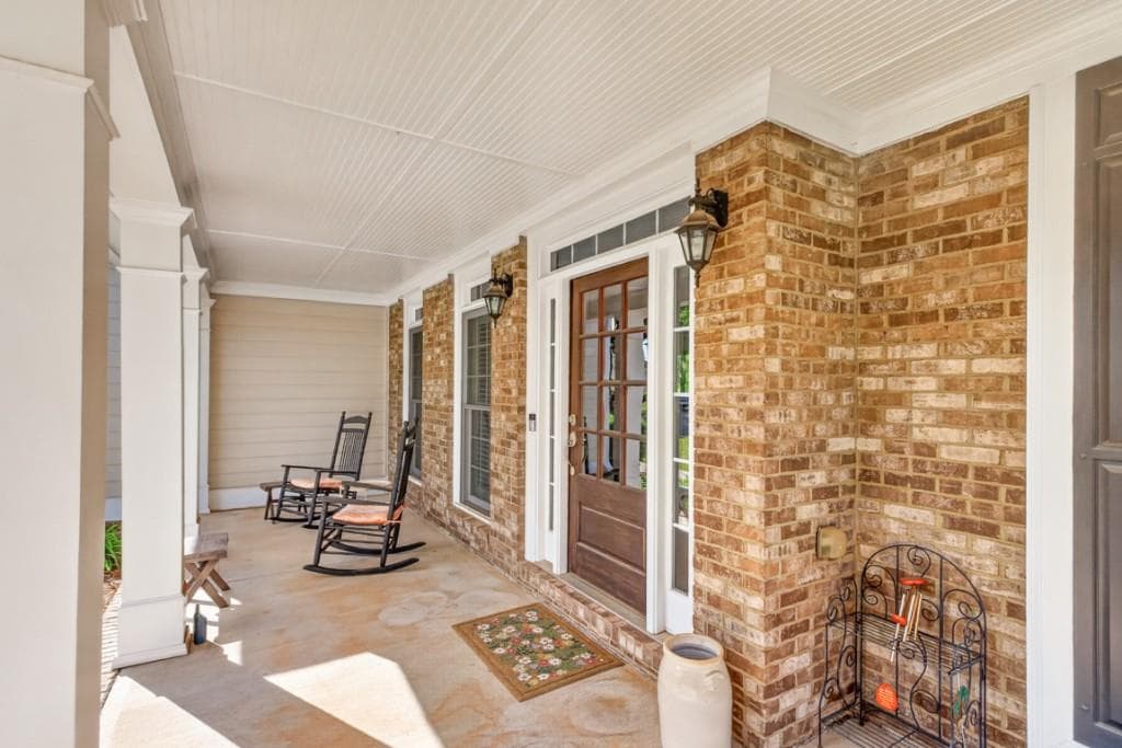 6 bedroom, 5 bathroom, 4,373 sq ft single family residence for sale at 1617 Trilogy Park Drive, Hoschton, GA 30548 — photo 8