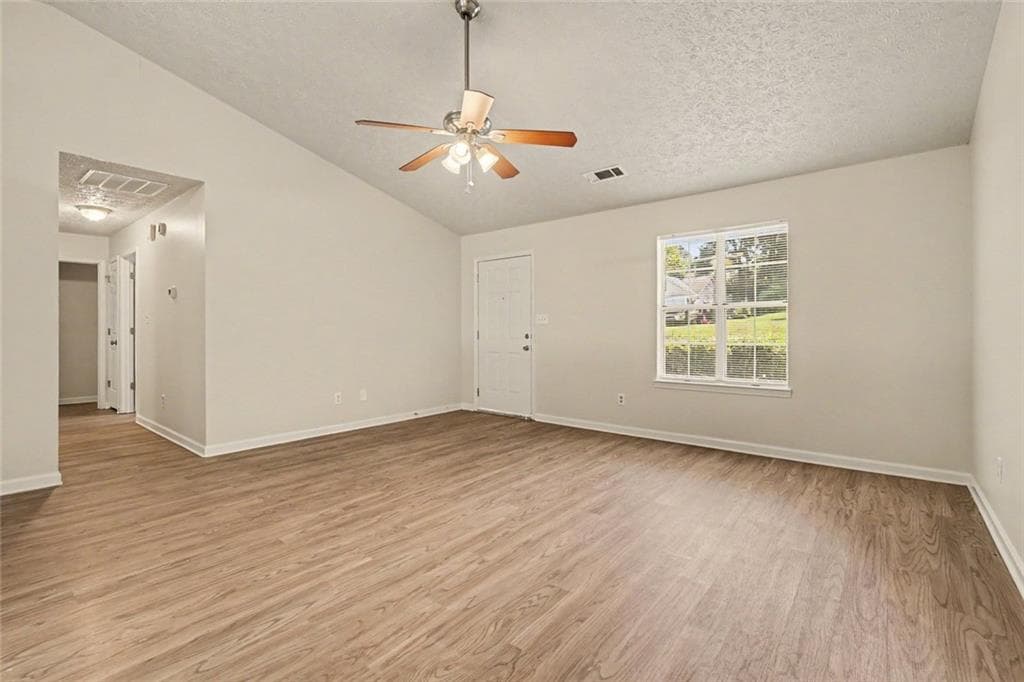 3 bedroom, 2 bathroom, 1,196 sq ft single family residence for sale at 529 Bluff Court, Woodstock, GA 30188 — photo 5