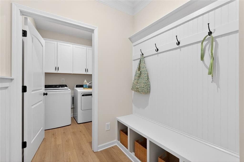 3 bedroom, 2 bathroom, 1,701 sq ft single family residence for sale at 8 Hart Drive, Rome, GA 30165 — photo 5