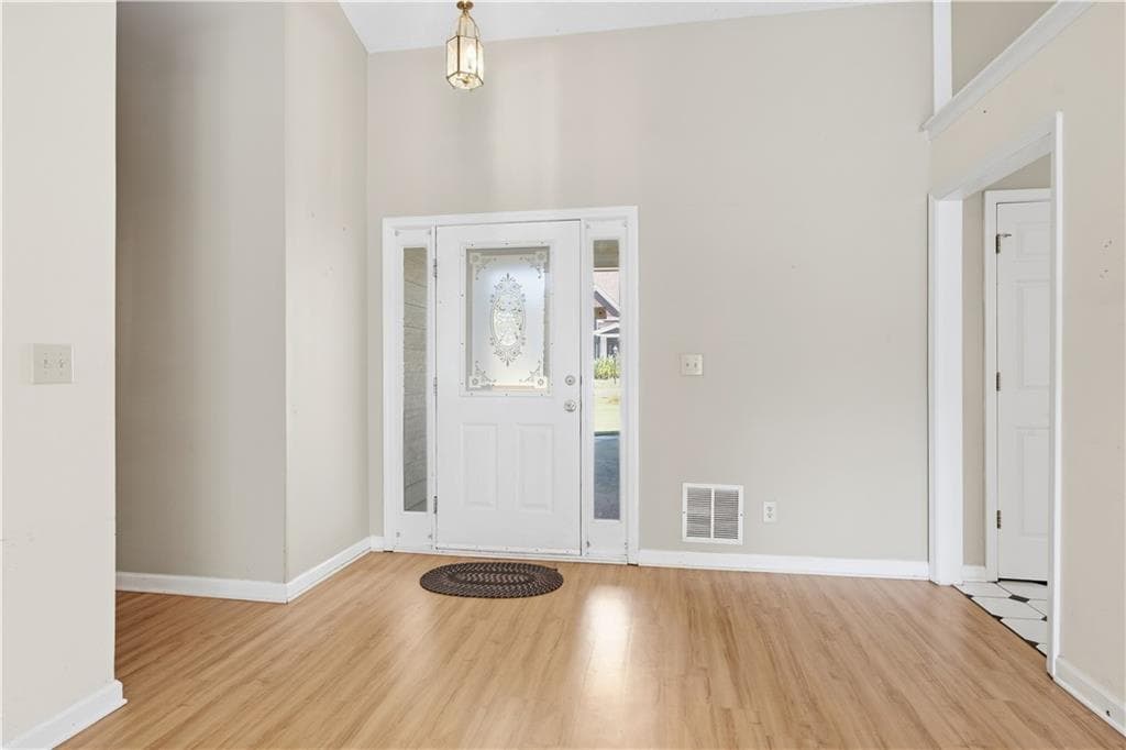 3 bedroom, 2 bathroom, 1,442 sq ft single family residence under contract at 4295 Wildridge Drive, Duluth, GA 30096 — photo 3