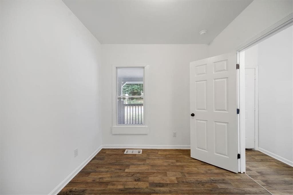 3 bedroom, 2 bathroom, 1,284 sq ft single family residence for sale at 2972 8th Street, East Point, GA 30344 — photo 7