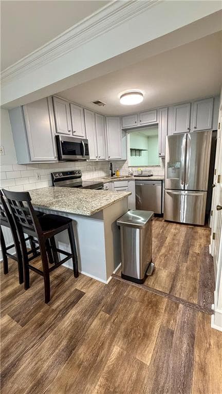 2 bedroom, 3 bathroom, 1,573 sq ft townhouse for sale at 230 Peachtree Hollow Court, Atlanta, GA 30328 — photo 2