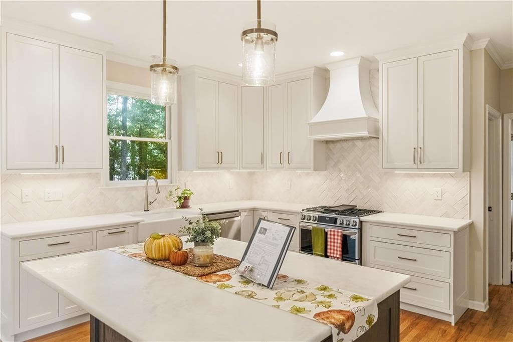 4 bedroom, 3 bathroom, 3,280 sq ft single family residence for sale at 1485 Fair Point Pass, Suwanee, GA 30024 — photo 8