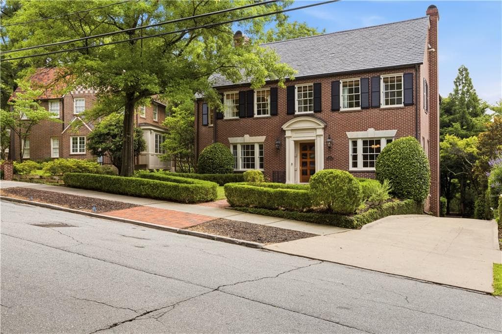 5 bedroom, 6 bathroom, 6,244 sq ft single family residence for sale at 45 Montclair Drive, Atlanta, GA 30309 — photo 2