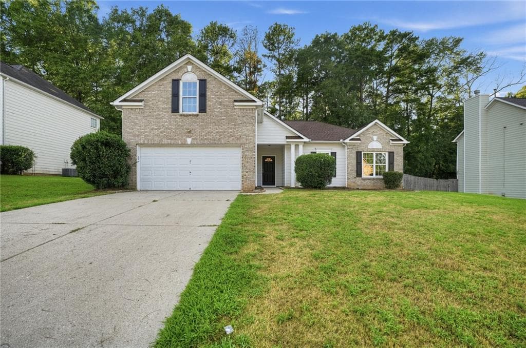 4 bedroom, 2 bathroom, 2,086 sq ft single family residence for sale at 433 Concord Circle, Mcdonough, GA 30253 — photo 1 of 21
