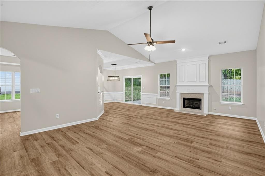4 bedroom, 2 bathroom, 2,086 sq ft single family residence for sale at 433 Concord Circle, Mcdonough, GA 30253 — photo 4