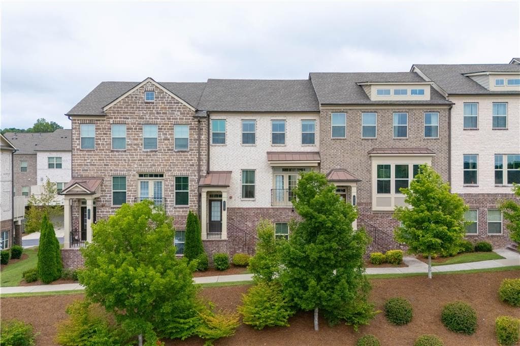 3 bedroom, 4 bathroom, 2,256 sq ft townhouse for rent at 416 Montclair Court, Woodstock, GA 30188 for $2,900 a month — photo 3