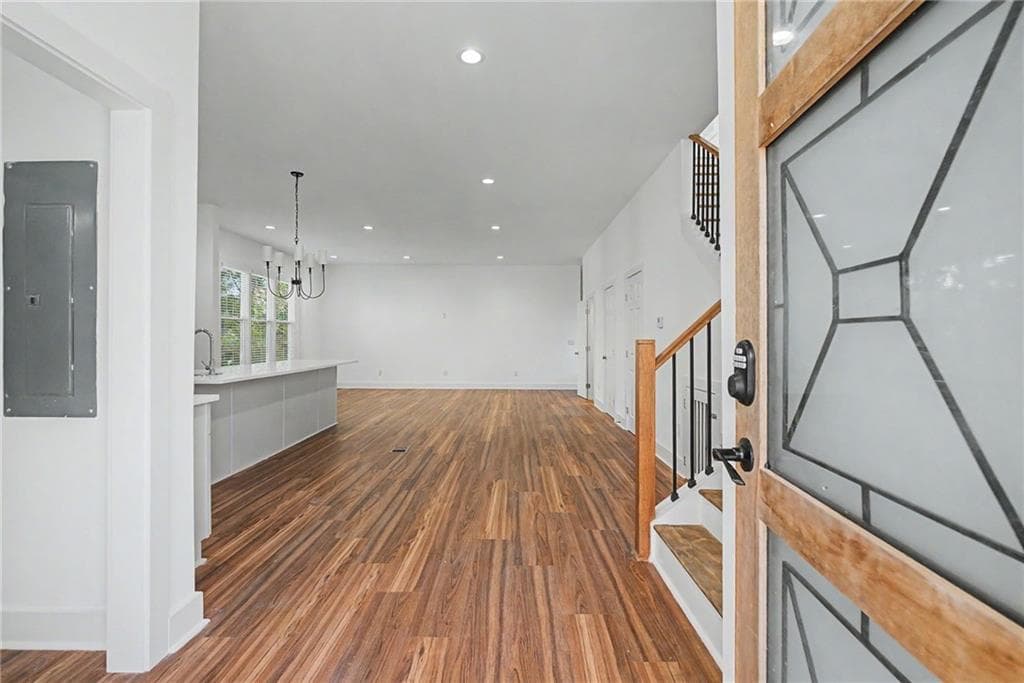 5 bedroom, 5 bathroom, 2,696 sq ft single family residence for sale at 1514 Mercer Avenue, Atlanta, GA 30337 — photo 8