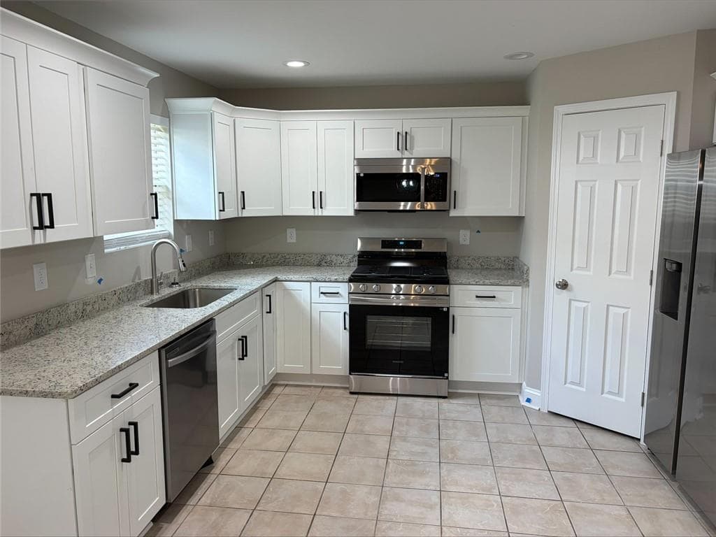 4 bedroom, 3 bathroom, 2,753 sq ft single family residence for sale at 144 River Pass Court, Dacula, GA 30019 — photo 2