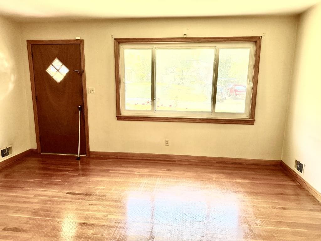 3 bedroom, 2 bathroom, 1,481 sq ft single family residence for sale at 3226 Woodview Drive, Smyrna, GA 30082 — photo 5