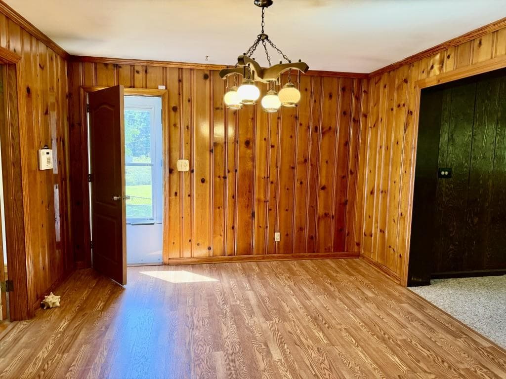 3 bedroom, 2 bathroom, 1,481 sq ft single family residence for sale at 3226 Woodview Drive, Smyrna, GA 30082 — photo 9