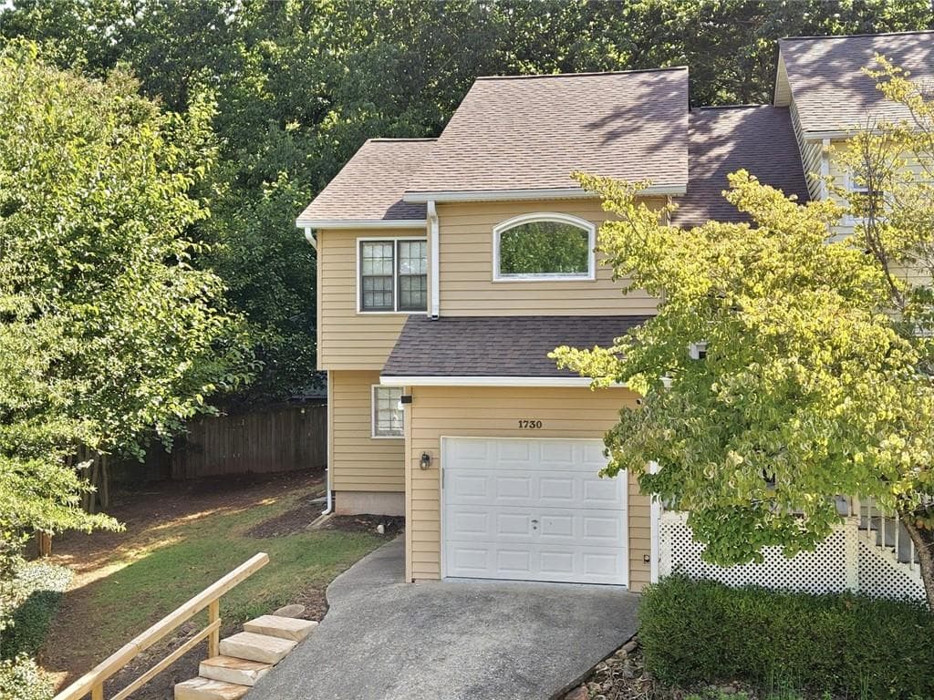 2 bedroom, 3 bathroom, 1,648 sq ft townhouse for sale at 1730 Paddlewheel Drive, Marietta, GA 30062 — photo 3