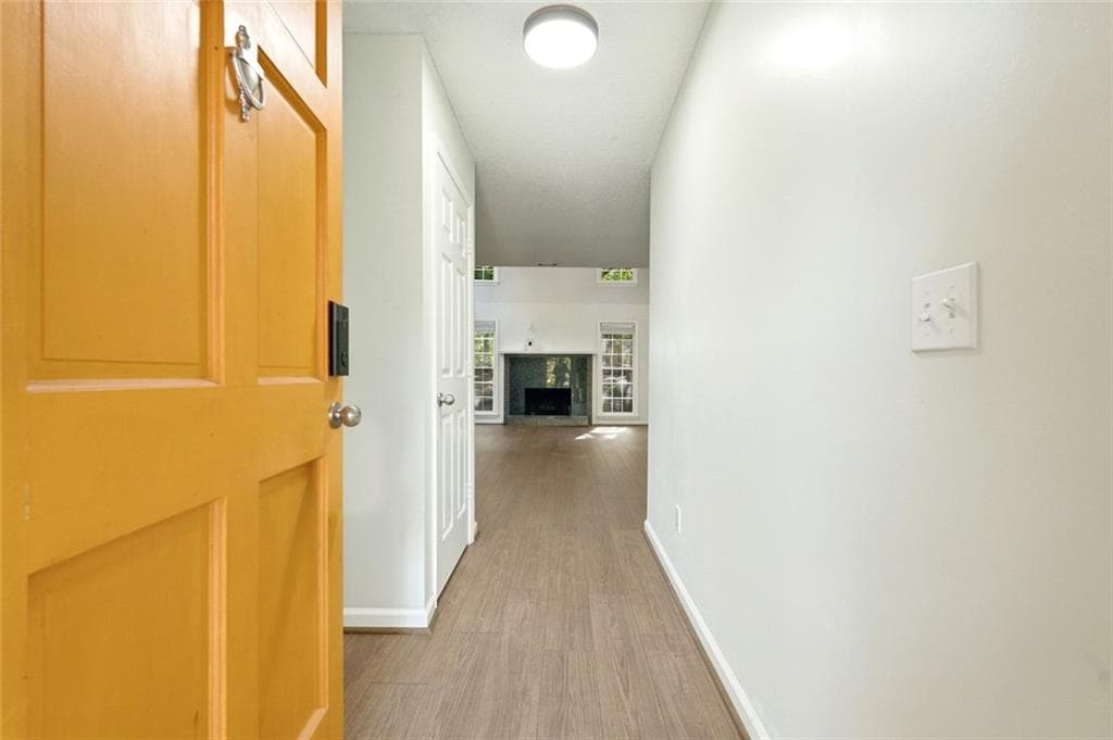 2 bedroom, 3 bathroom, 1,648 sq ft townhouse for sale at 1730 Paddlewheel Drive, Marietta, GA 30062 — photo 5