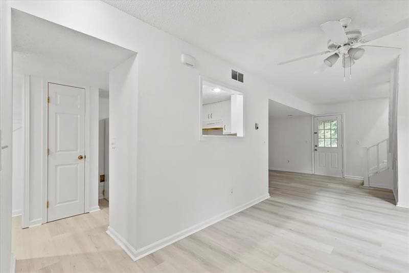 2 bedroom, 2 bathroom, 1,083 sq ft townhouse for sale at 1714 Wynndowne Trail, Smyrna, GA 30080 — photo 3