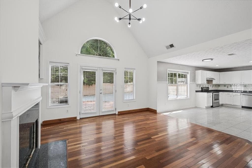 4 bedroom, 3 bathroom, 2,215 sq ft single family residence for sale at 200 Kensington Trace, Stockbridge, GA 30281 — photo 5