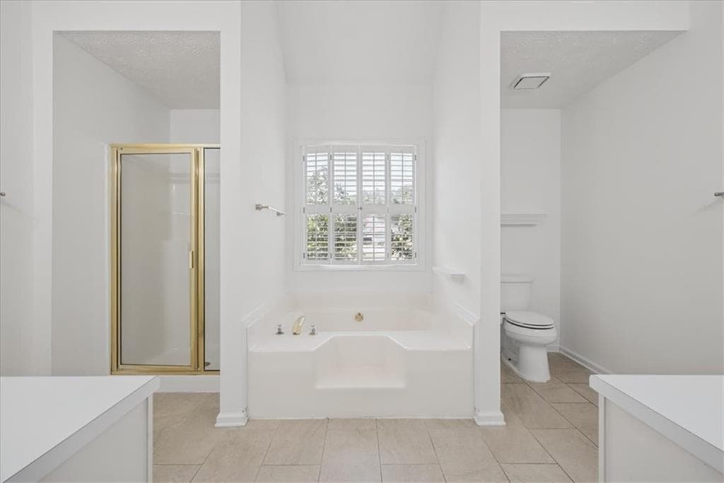 4 bedroom, 3 bathroom, 2,215 sq ft single family residence for sale at 200 Kensington Trace, Stockbridge, GA 30281 — photo 10