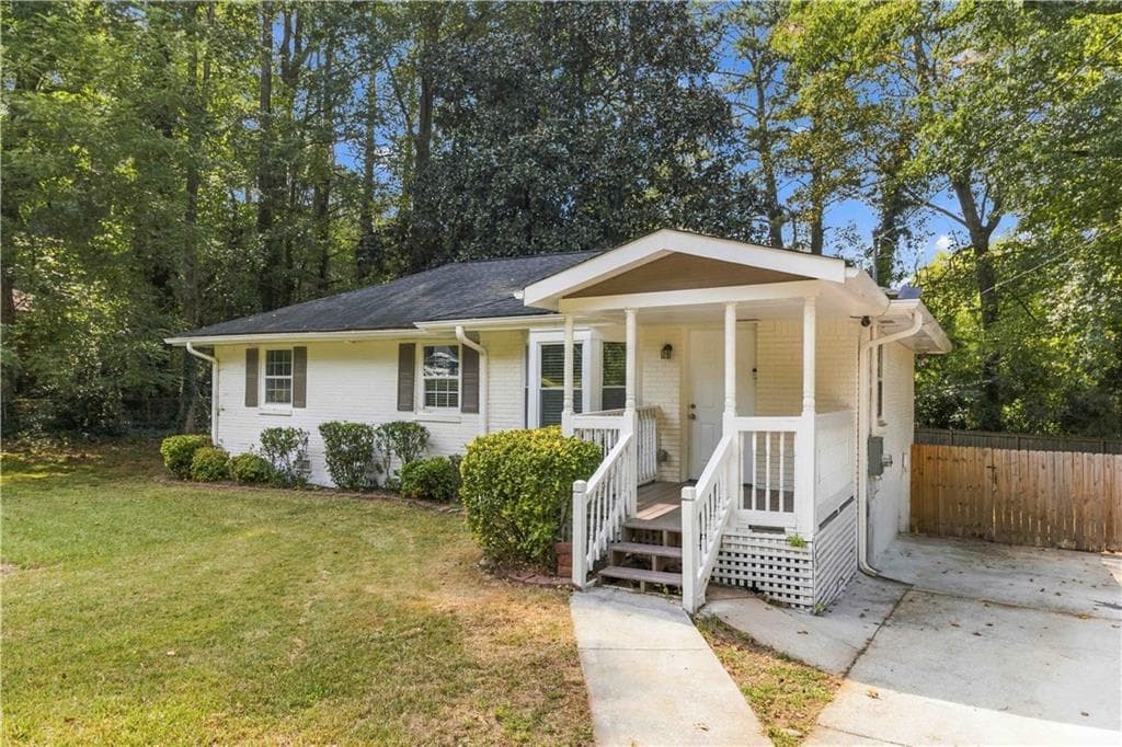 3 bedroom, 2 bathroom, 1,136 sq ft single family residence for sale at 3515 Tulip Drive, Decatur, GA 30032 — photo 6