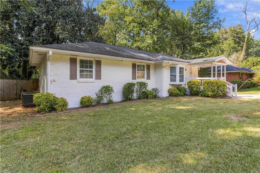 3 bedroom, 2 bathroom, 1,136 sq ft single family residence for sale at 3515 Tulip Drive, Decatur, GA 30032 — photo 7