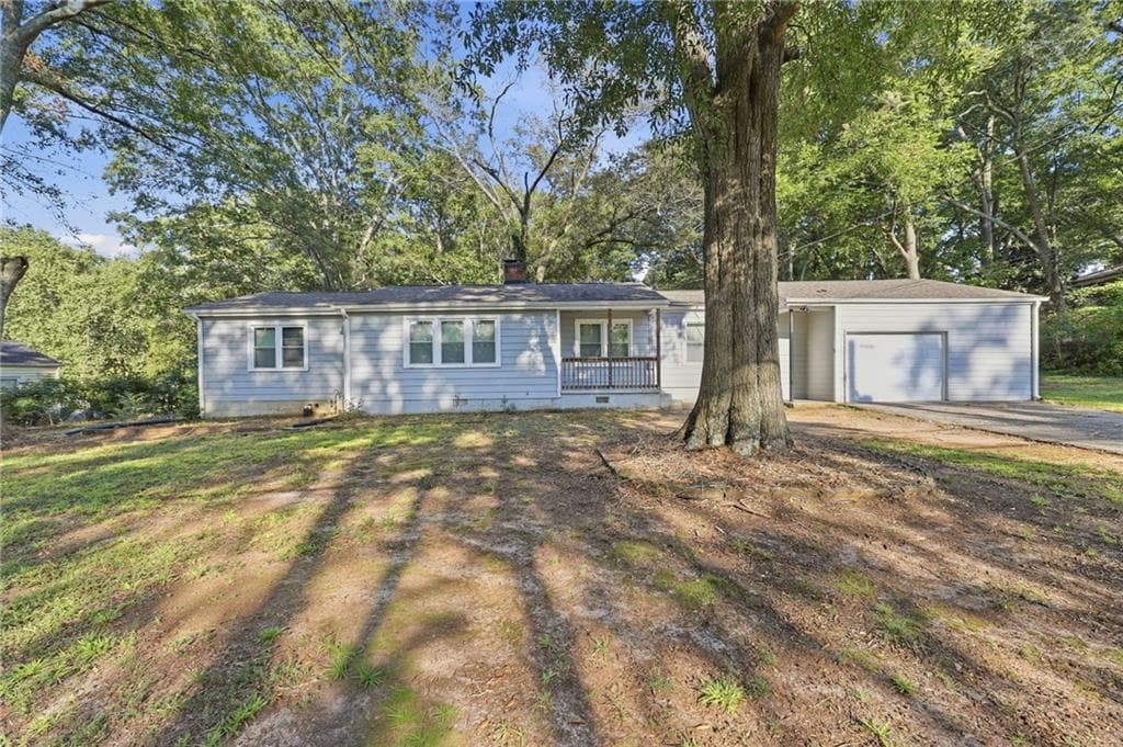 3 bedroom, 2 bathroom, 1,626 sq ft single family residence for sale at 612 S Dogwood Street, Villa Rica, GA 30180