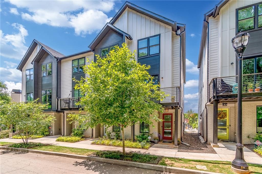2 bedroom, 3 bathroom, 1,627 sq ft townhouse for rent at 1350 May Avenue 5, Atlanta, GA 30316 for $2,995 a month — photo 2