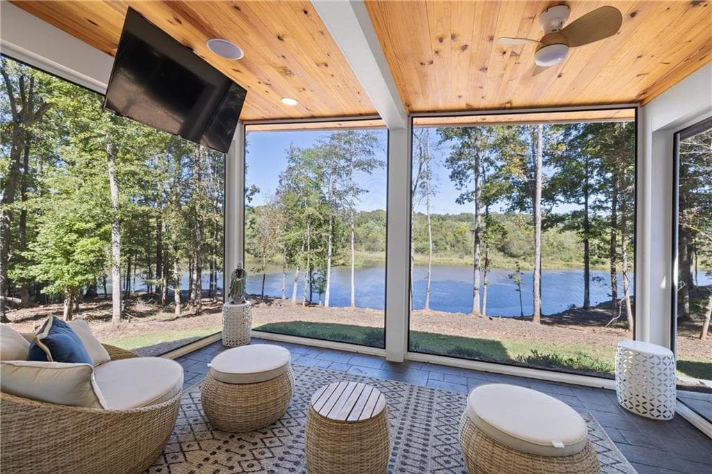 4 bedroom, 3 bathroom, 2,016 sq ft single family residence for rent at 161 Hoot Owl Lane, Eatonton, GA 31024 for $6,500 a month — photo 3