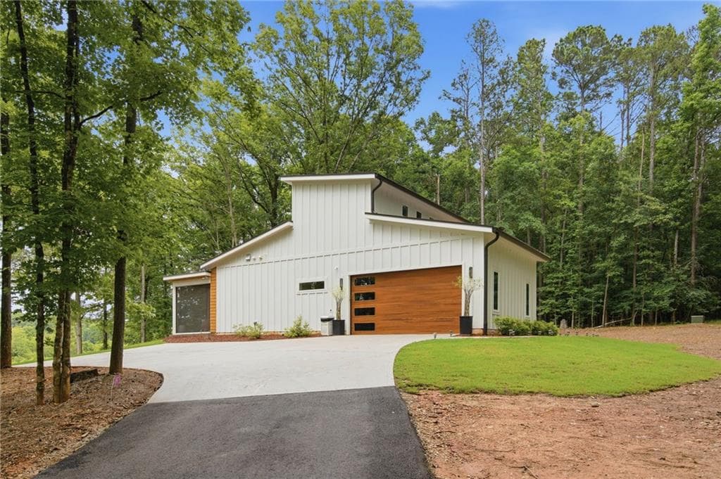 4 bedroom, 3 bathroom, 2,016 sq ft single family residence for rent at 161 Hoot Owl Lane, Eatonton, GA 31024 for $6,500 a month — photo 9