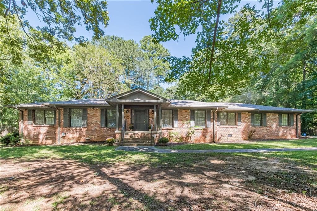 3 bedroom, 3 bathroom, 2,212 sq ft single family residence for sale at 3121 Cascade Road, Atlanta, GA 30311