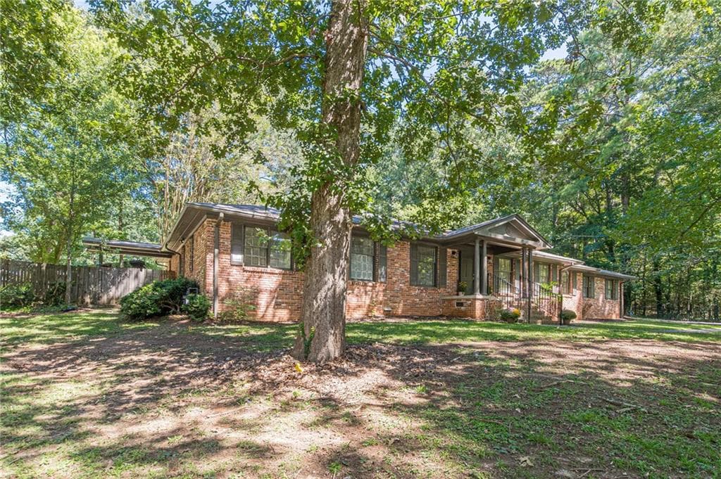 3 bedroom, 3 bathroom, 2,212 sq ft single family residence for sale at 3121 Cascade Road, Atlanta, GA 30311 — photo 3