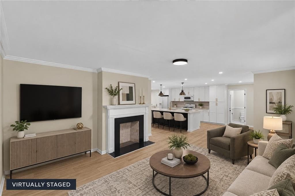 3 bedroom, 3 bathroom, 2,212 sq ft single family residence for sale at 3121 Cascade Road, Atlanta, GA 30311 — photo 6