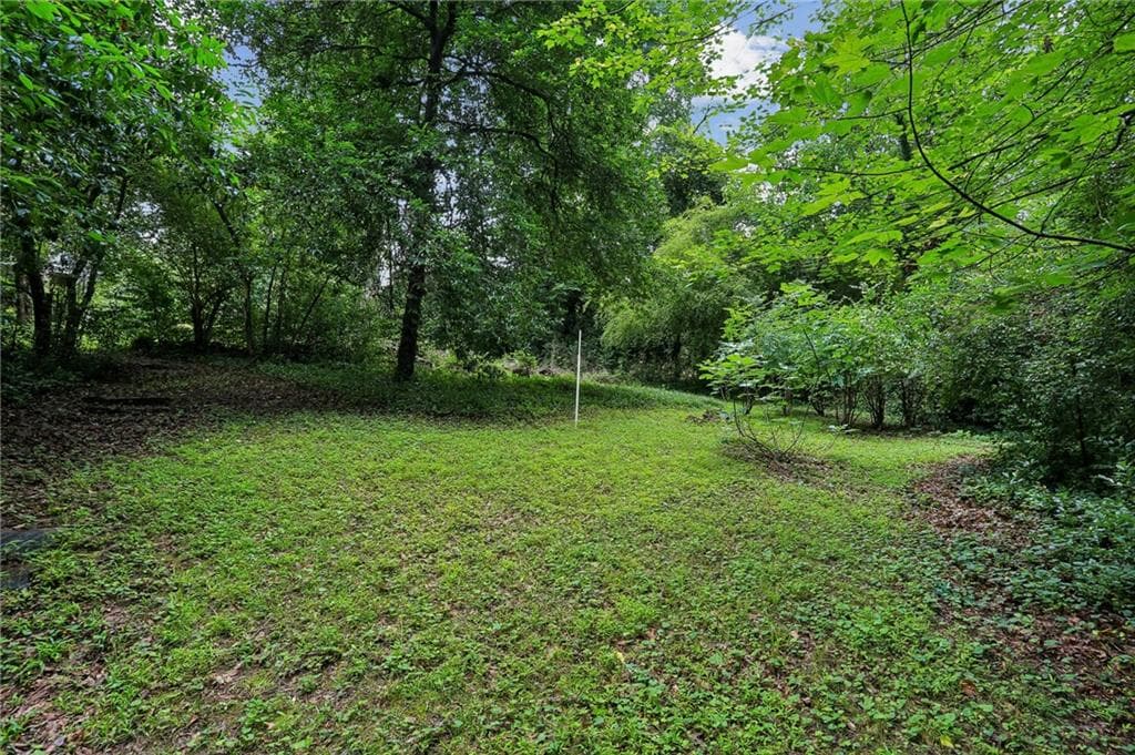 4 bedroom, 3 bathroom, 2,492 sq ft single family residence for sale at 3648 Kingsboro Road, Atlanta, GA 30319 — photo 9