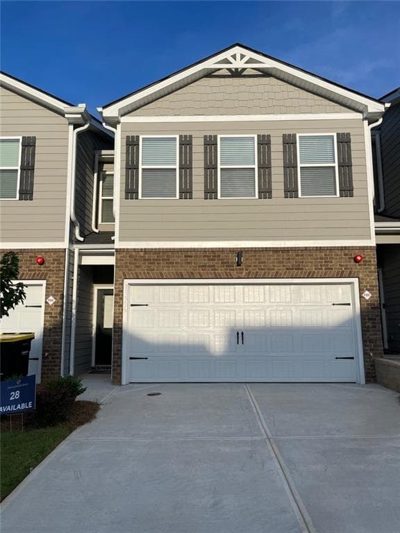 3 bedroom, 3 bathroom, 1,584 sq ft townhouse for sale at 11516 Kimberly Way, Hampton, GA 30228