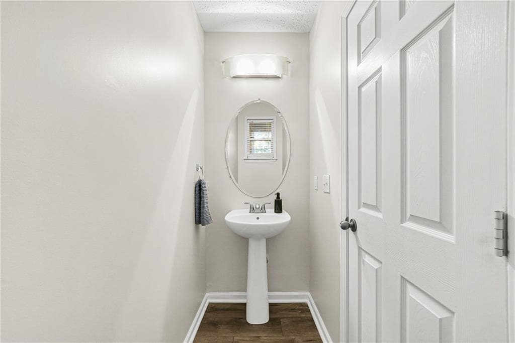 2 bedroom, 3 bathroom, 1,375 sq ft townhouse under contract at 302 Oak Leaf Place, Acworth, GA 30102 — photo 8