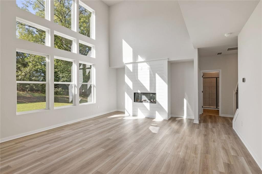 5 bedroom, 4 bathroom, 3,072 sq ft single family residence for sale at 324 Bailiwick Lane, Canton, GA 30115 — photo 7