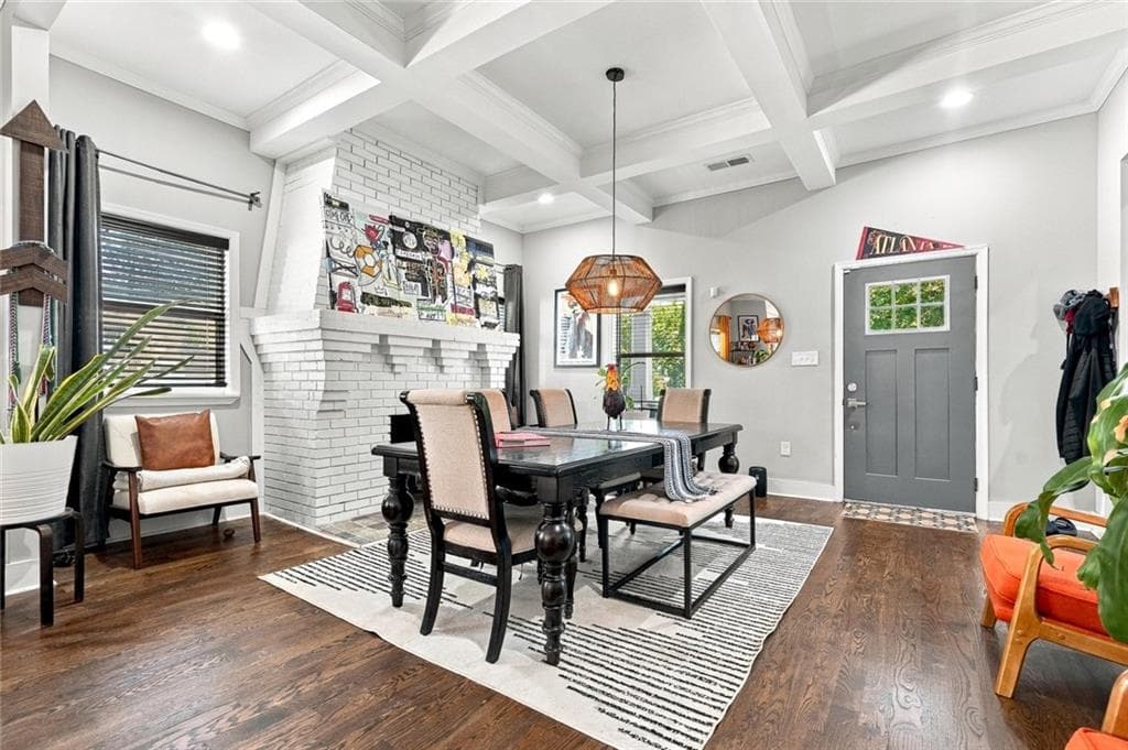 4 bedroom, 2 bathroom, 2,497 sq ft single family residence for sale at 1545 S Gordon Street, Atlanta, GA 30310 — photo 5