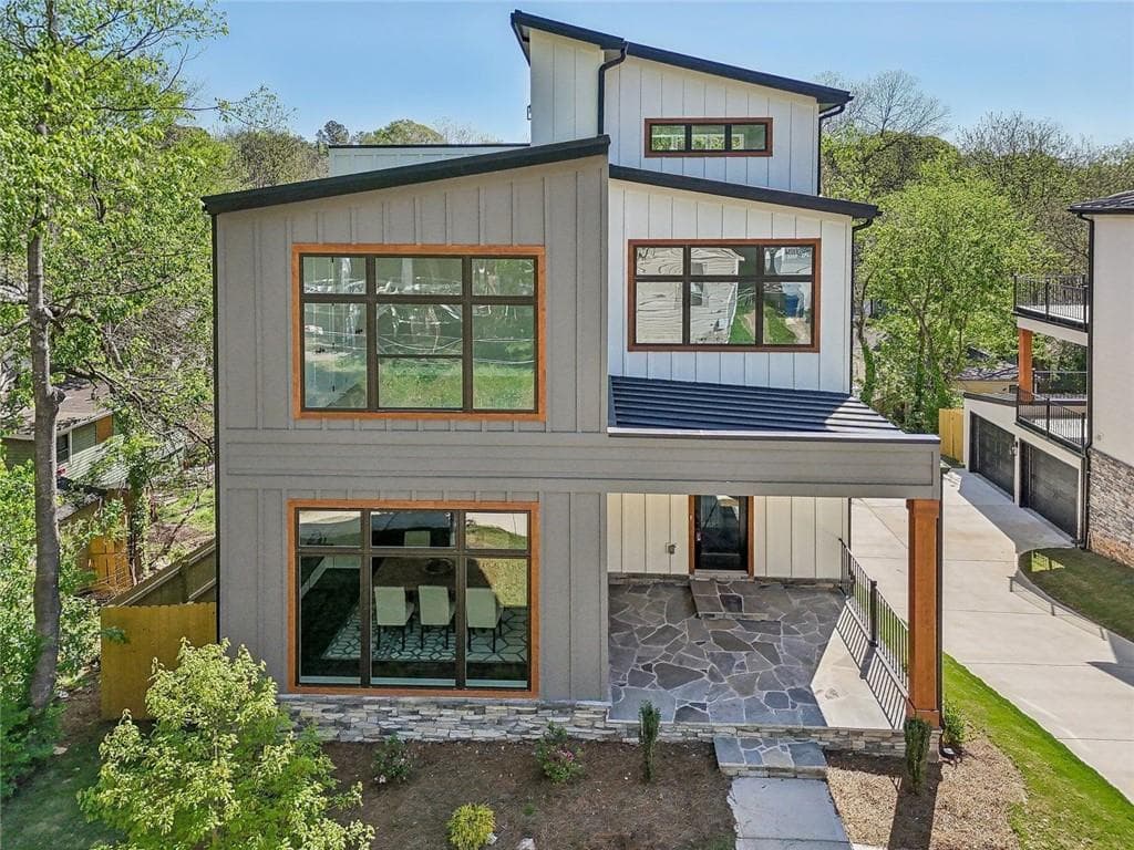3 bedroom, 3 bathroom, 2,389 sq ft single family residence for sale at 1140 Hubbard Street, Atlanta, GA 30310