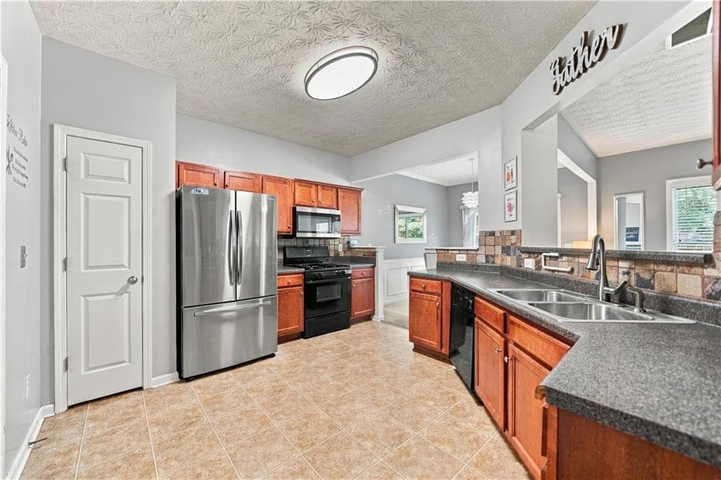 3 bedroom, 3 bathroom, 1,887 sq ft single family residence for sale at 620 Oleander Way, Canton, GA 30114 — photo 10