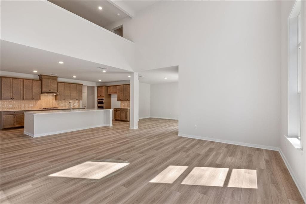 6 bedroom, 6 bathroom, 3,892 sq ft single family residence for sale at 328 Bailiwick Lane, Canton, GA 30115 — photo 7