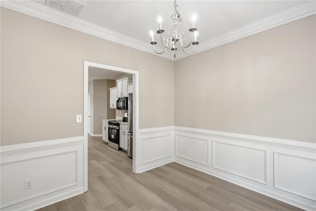5 bedroom, 4 bathroom, 3,395 sq ft single family residence for sale at 198 Wallace Hill Court, Lawrenceville, GA 30045 — photo 10