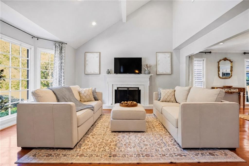 3 bedroom, 3 bathroom, 2,323 sq ft single family residence for sale at 1095 Dunbarton Trace, Atlanta, GA 30319 — photo 2