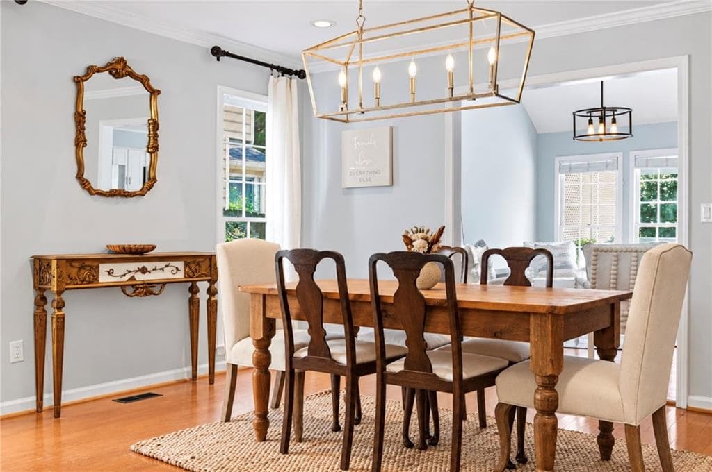 3 bedroom, 3 bathroom, 2,323 sq ft single family residence for sale at 1095 Dunbarton Trace, Atlanta, GA 30319 — photo 6