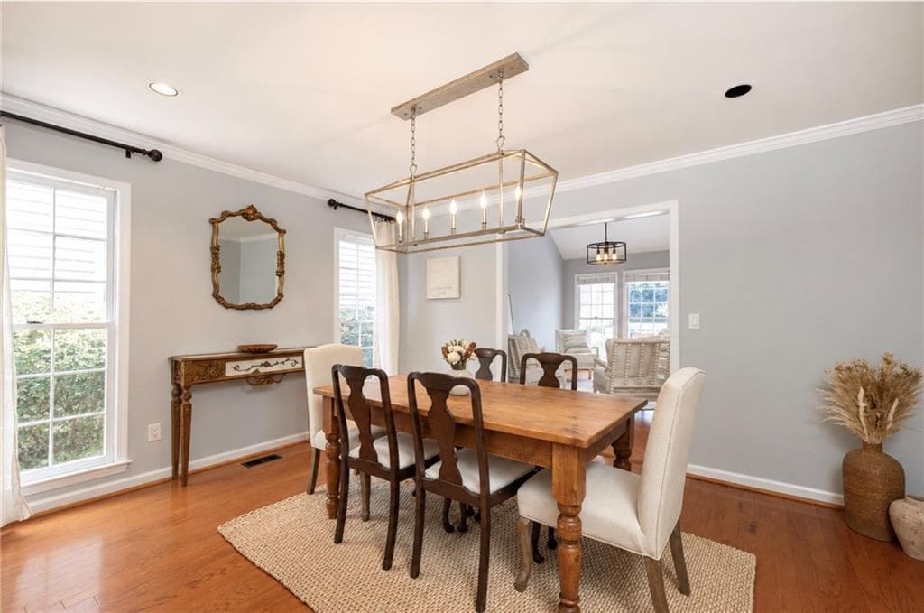 3 bedroom, 3 bathroom, 2,323 sq ft single family residence for sale at 1095 Dunbarton Trace, Atlanta, GA 30319 — photo 8