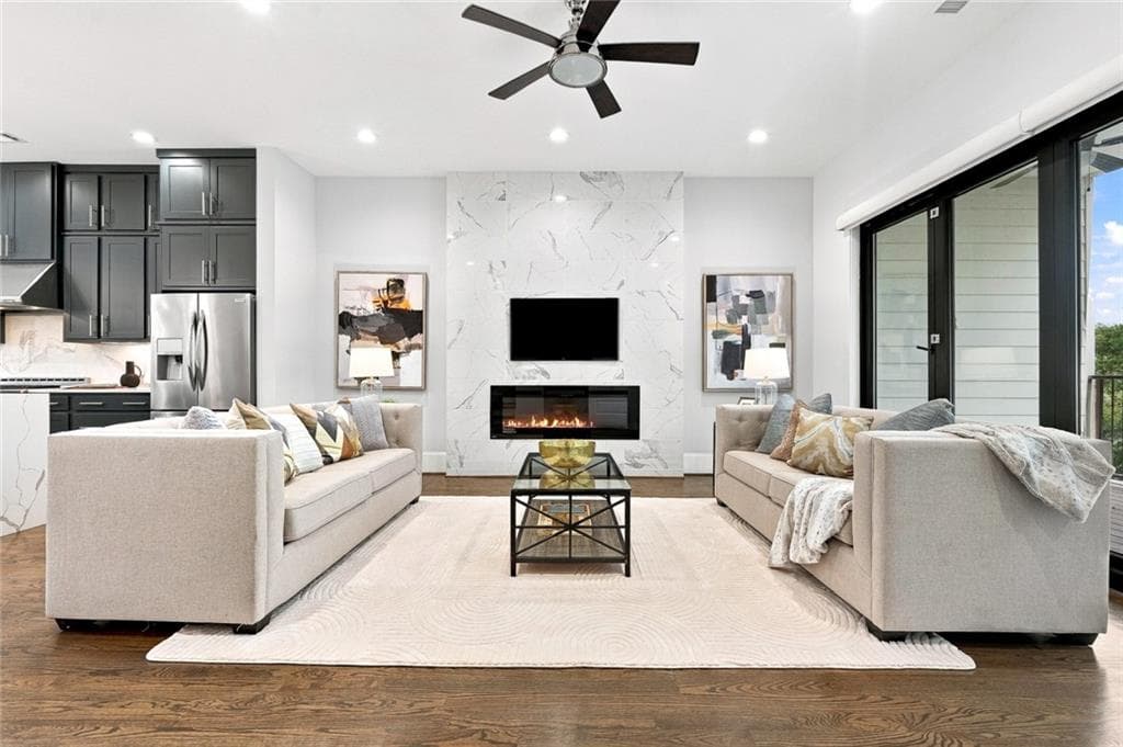 5 bedroom, 5 bathroom, 3,490 sq ft townhouse for sale at 1099 Briar Cove Circle, Atlanta, GA 30329 — photo 8