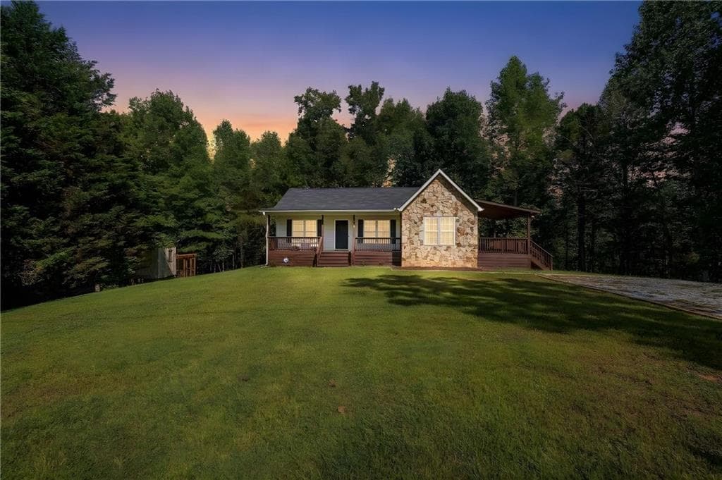 3 bedroom, 2 bathroom, 1,176 sq ft single family residence under contract at 35 Thornwood Lane, Ellijay, GA 30540 — photo 2
