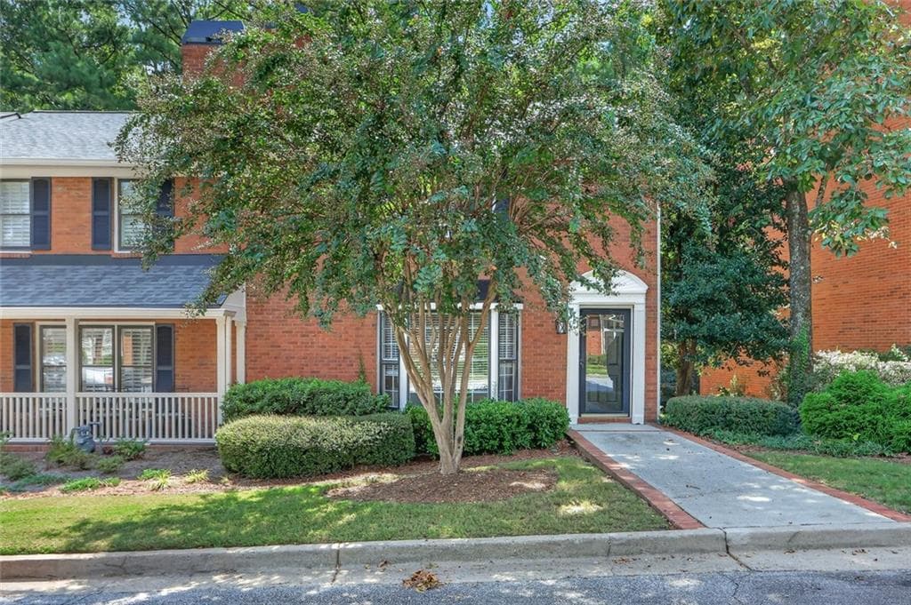 3 bedroom, 3 bathroom, 2,199 sq ft townhouse for sale at 3100 Vinings Ridge Drive, Atlanta, GA 30339 — photo 2