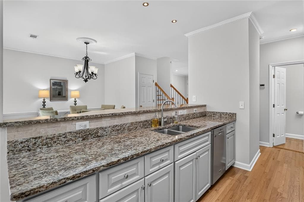 3 bedroom, 3 bathroom, 2,199 sq ft townhouse for sale at 3100 Vinings Ridge Drive, Atlanta, GA 30339 — photo 10