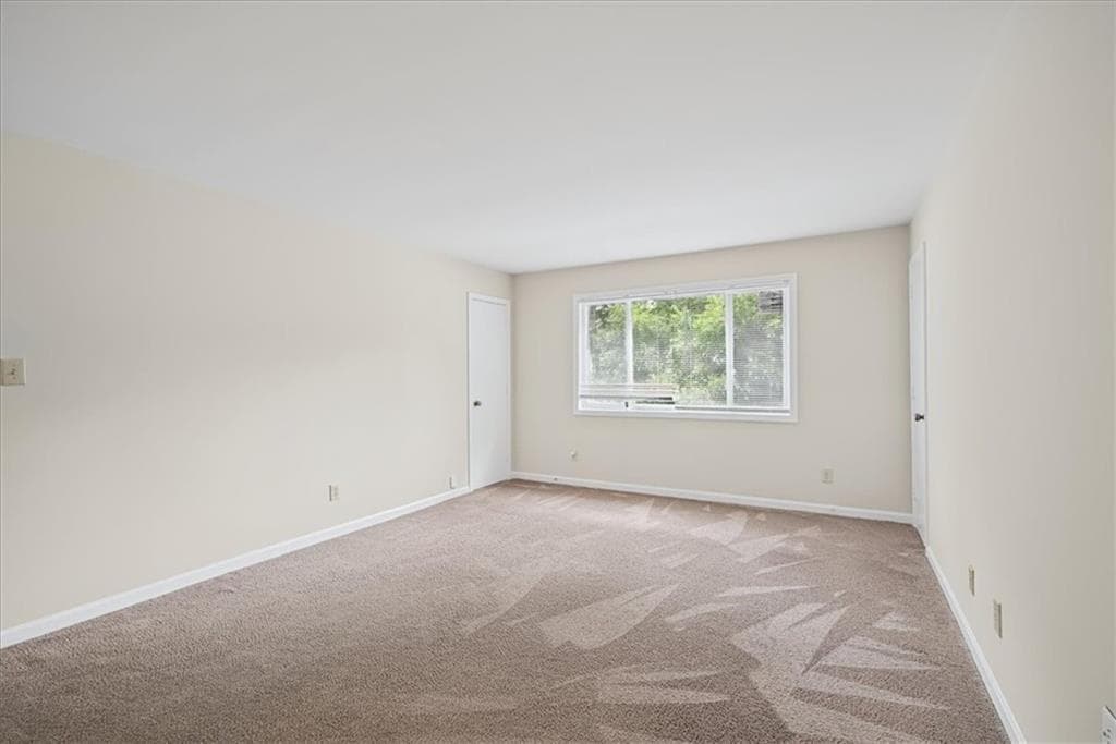 2 bedroom, 1 bathroom, 1,050 sq ft apartment for rent at 2430 Coosawattee Drive C, Atlanta, GA 30319 for $1,700 a month — photo 8