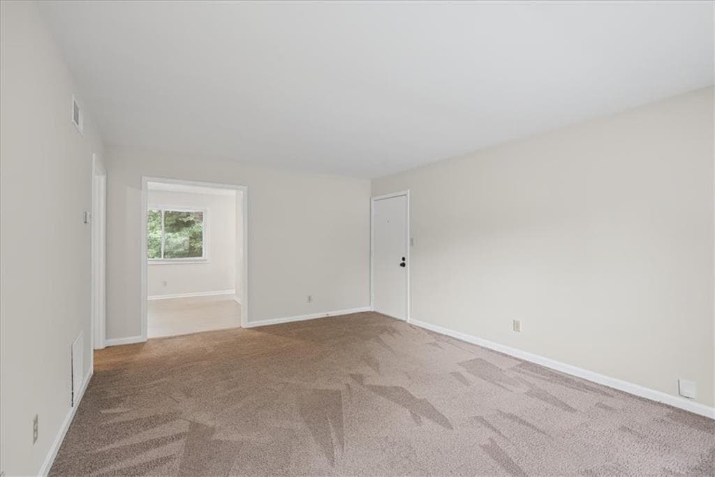 2 bedroom, 1 bathroom, 1,050 sq ft apartment for rent at 2430 Coosawattee Drive C, Atlanta, GA 30319 for $1,700 a month — photo 9
