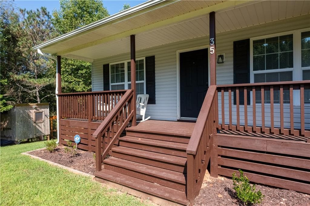 3 bedroom, 2 bathroom, 1,176 sq ft single family residence under contract at 35 Thornwood Lane, Ellijay, GA 30540 — photo 5