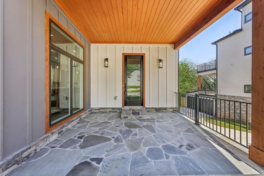 3 bedroom, 3 bathroom, 2,389 sq ft single family residence for sale at 1144 Hubbard Street, Atlanta, GA 30310 — photo 6