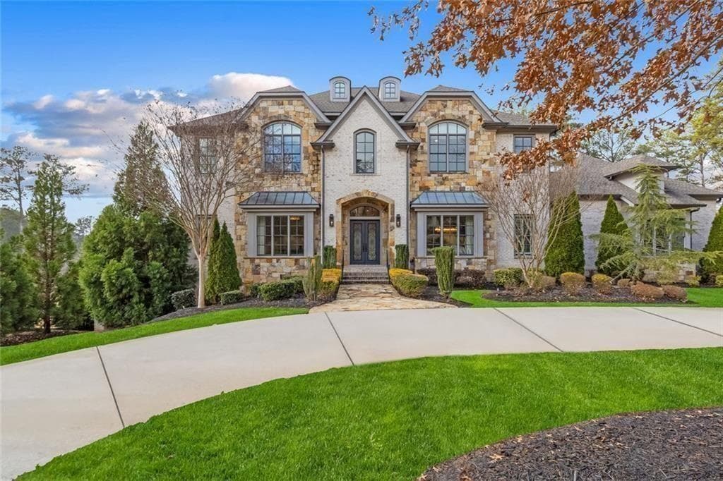 7 bedroom, 9 bathroom, 10,803 sq ft single family residence for sale at 16146 Belford Drive, Milton, GA 30004 — photo 3